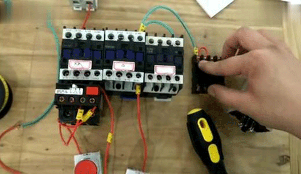 Y系列高壓三相異步電動(dòng)機(jī)的功率控制需要哪些元件？